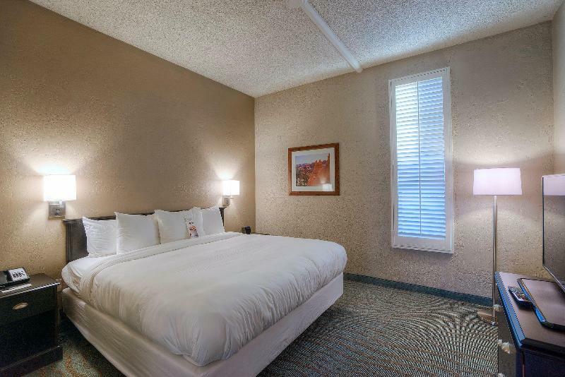 โฮมวูด สวีท บาย ฮิลตัน ฟอร์ต เวิร์ธ เวสต์ แอท ซิตี้วิว Hotel ฟอร์ตเวิร์ท ภายนอก รูปภาพ